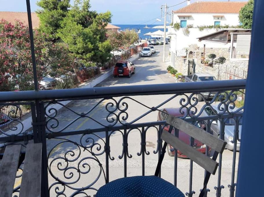 Traditional House At Koroni Near Beach Eksteriør bilde