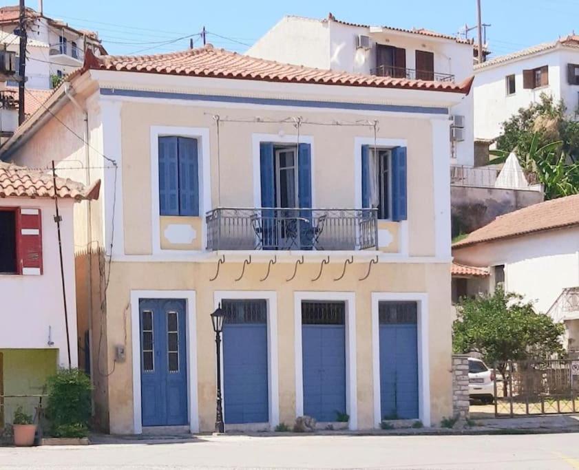 Traditional House At Koroni Near Beach Eksteriør bilde